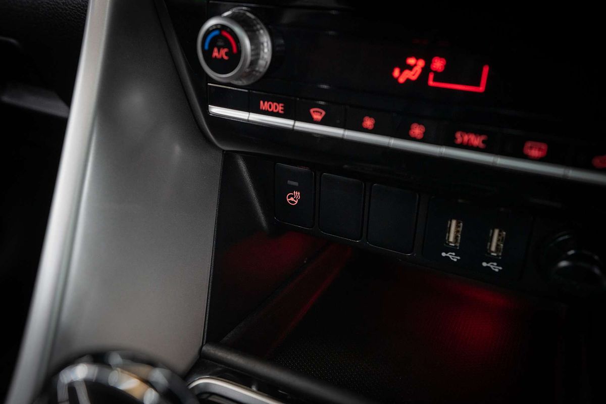 2023 Mitsubishi Eclipse Cross PHEV Exceed YB