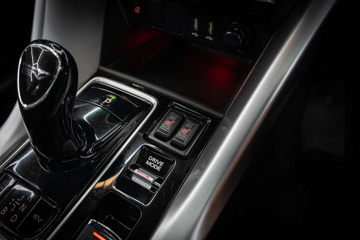 2023 Mitsubishi Eclipse Cross PHEV Exceed YB