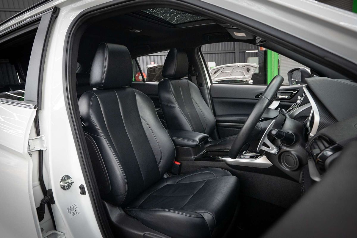 2023 Mitsubishi Eclipse Cross PHEV Exceed YB