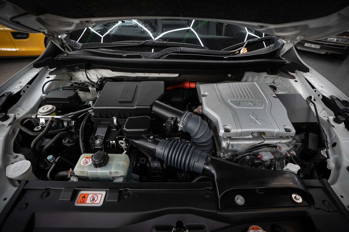 2023 Mitsubishi Eclipse Cross PHEV Exceed YB