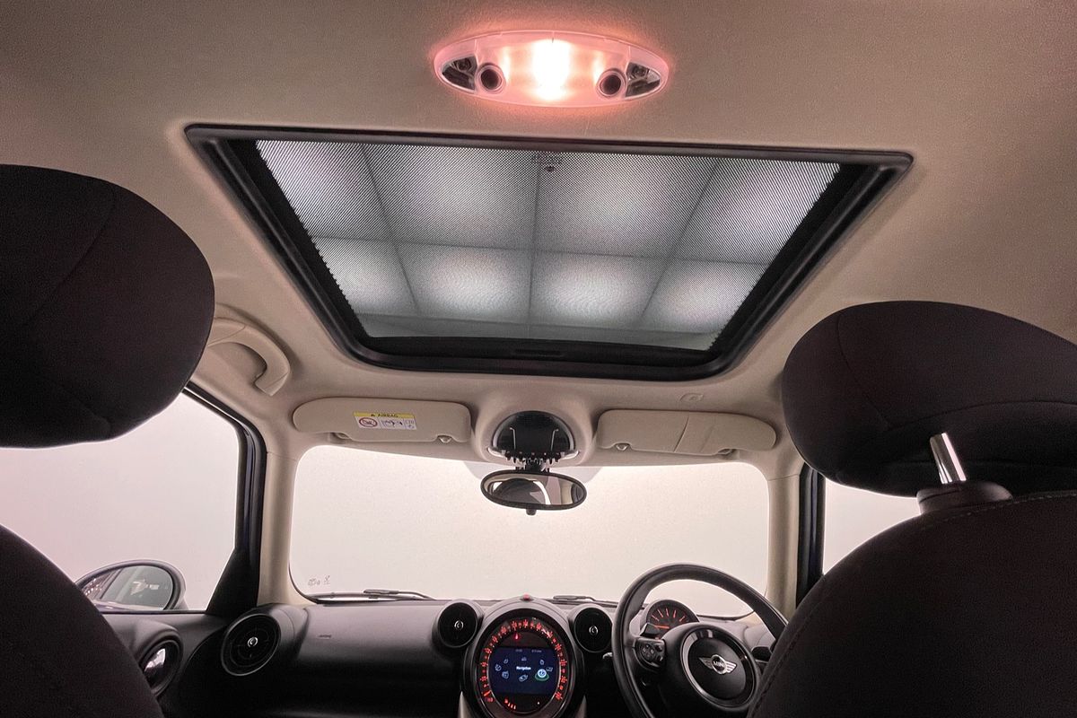 2015 MINI Countryman Cooper R60