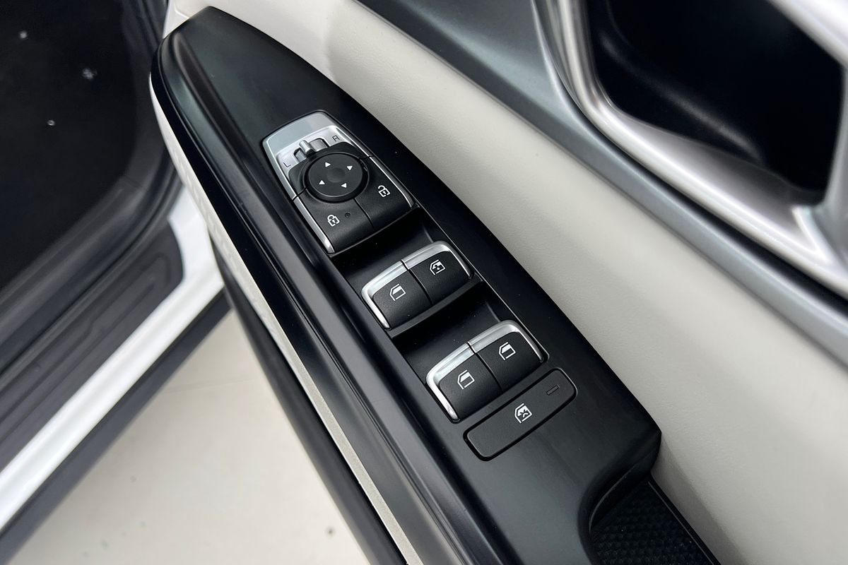 2023 Kia Carnival S KA4