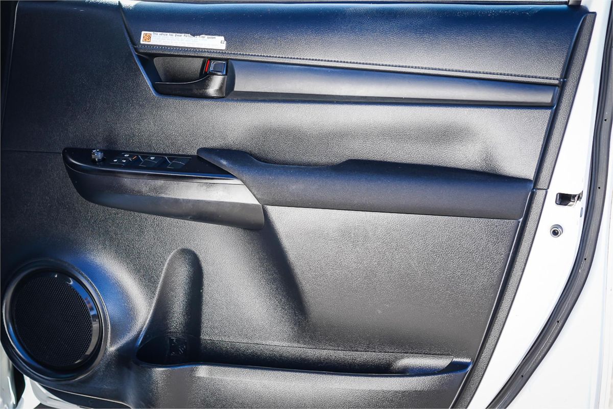 2019 Toyota Hilux SR GUN126R 4X4
