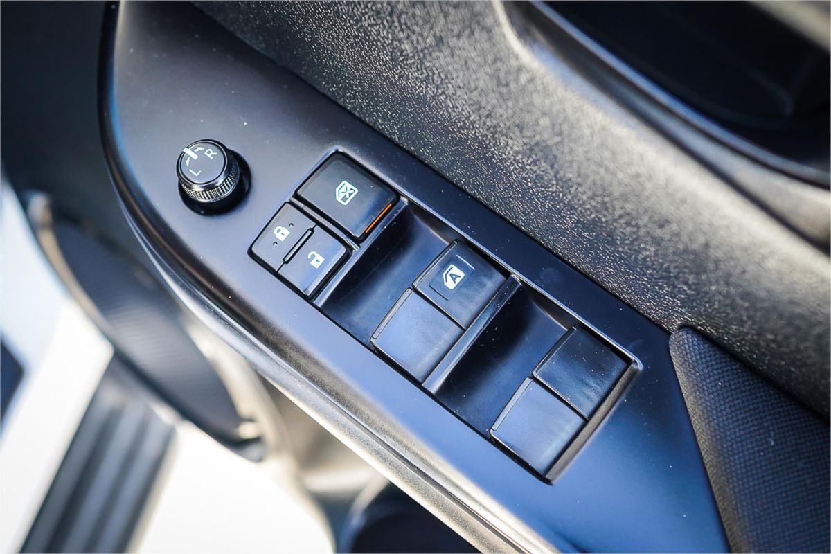 2019 Toyota Hilux SR GUN126R 4X4