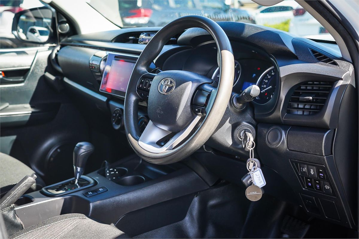 2019 Toyota Hilux SR GUN126R 4X4