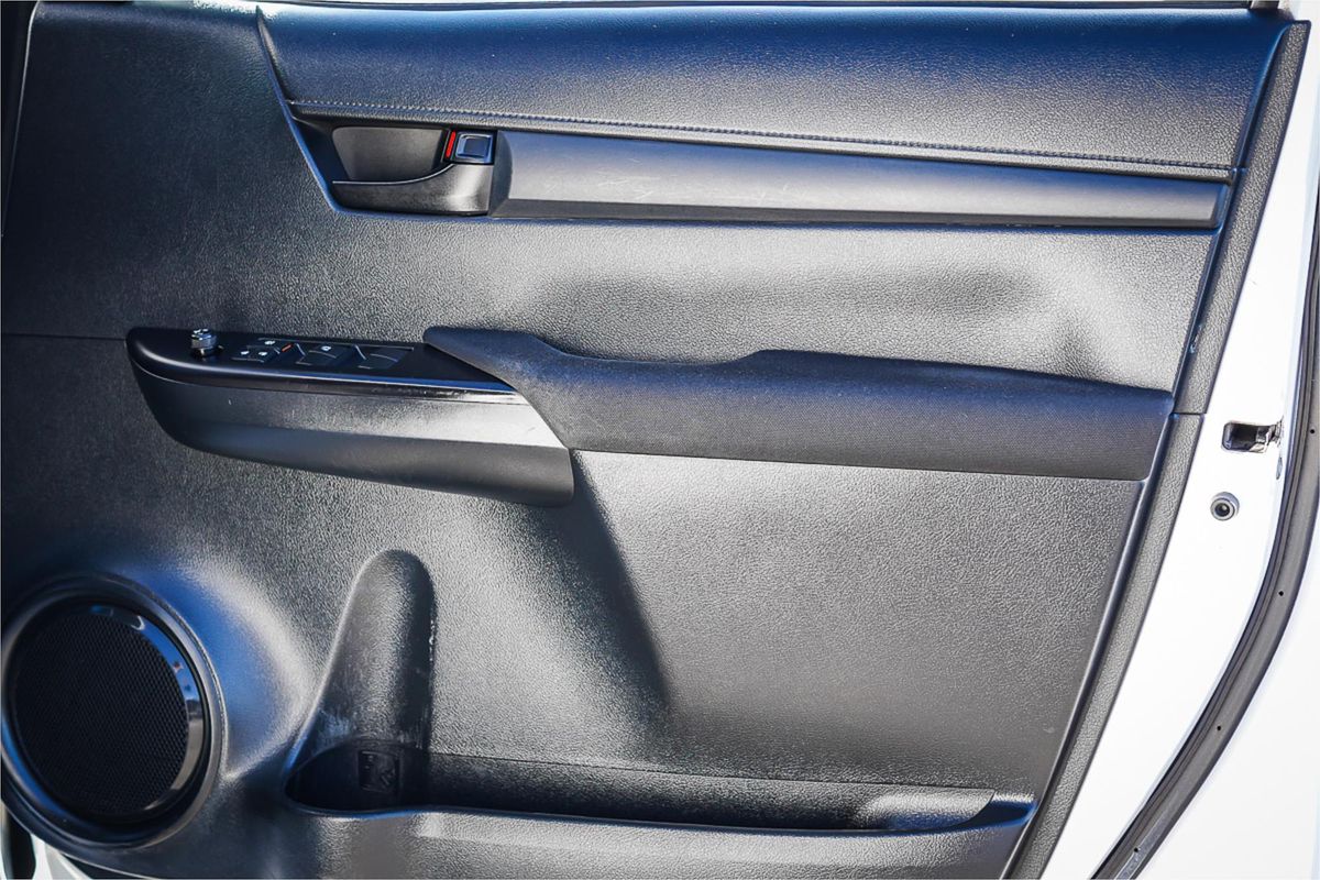 2019 Toyota Hilux SR GUN126R 4X4