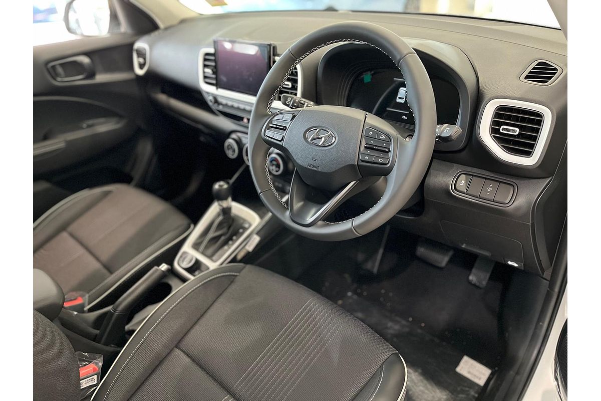 2025 Hyundai Venue Elite QX.V5
