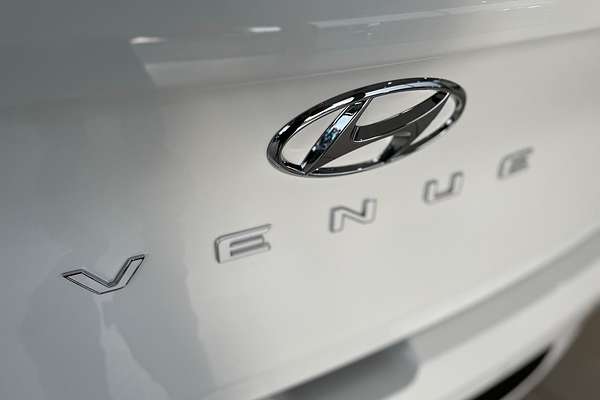 2025 Hyundai Venue Elite QX.V5