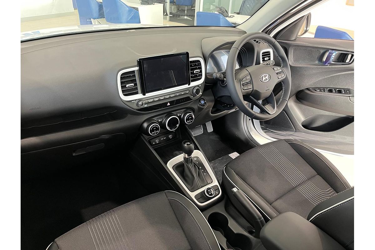 2025 Hyundai Venue Elite QX.V5