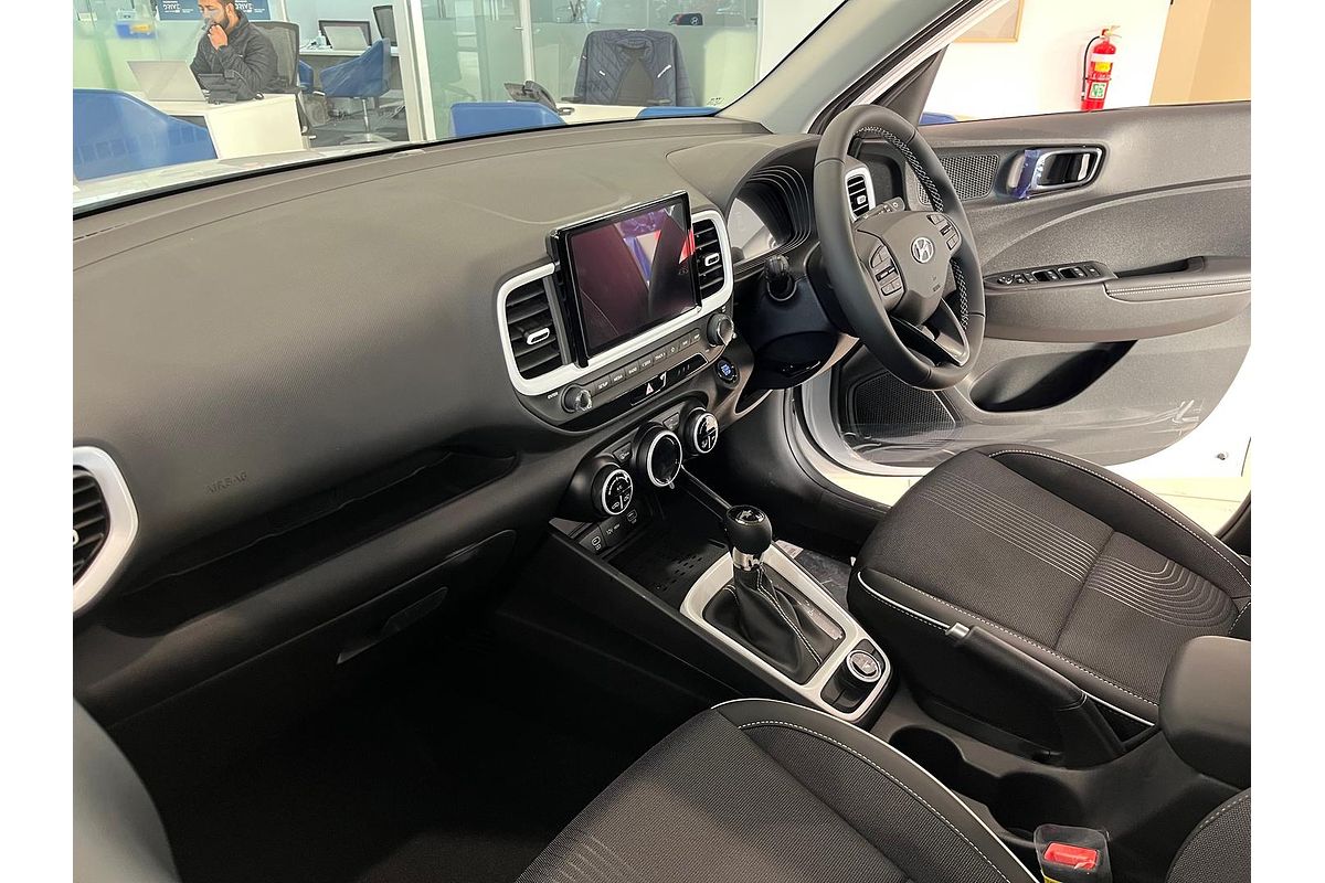 2025 Hyundai Venue Elite QX.V5