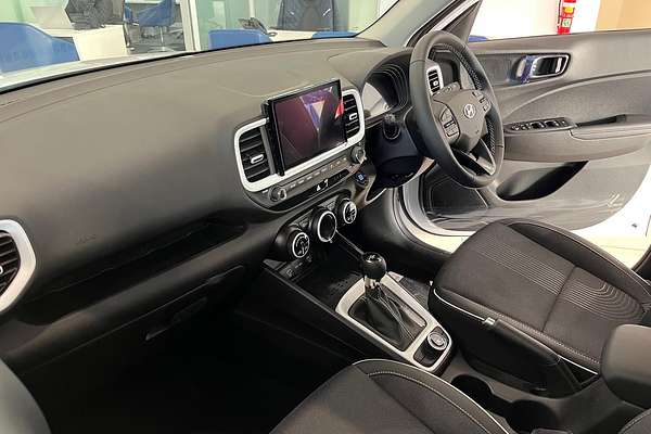 2025 Hyundai Venue Elite QX.V5