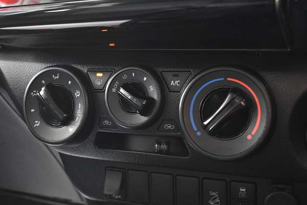 2021 Toyota Hilux SR GUN126R 4X4