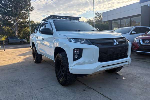 2019 Mitsubishi Triton GLX+ MR 4X4