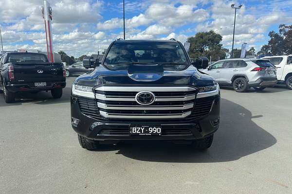 2022 Toyota Landcruiser Sahara FJA300R