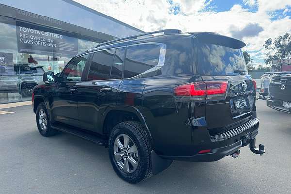 2022 Toyota Landcruiser Sahara FJA300R