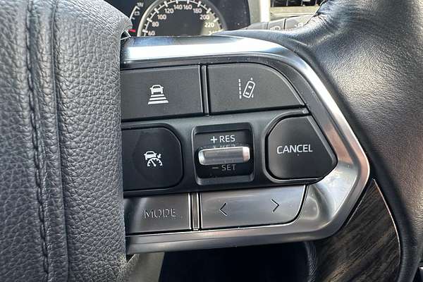 2022 Toyota Landcruiser Sahara FJA300R
