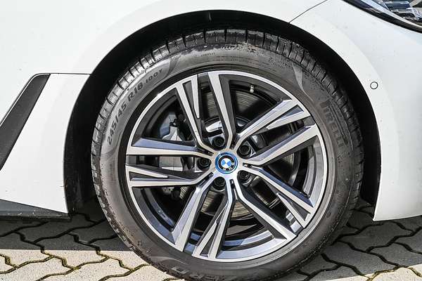 2024 BMW i4 eDrive35 G26