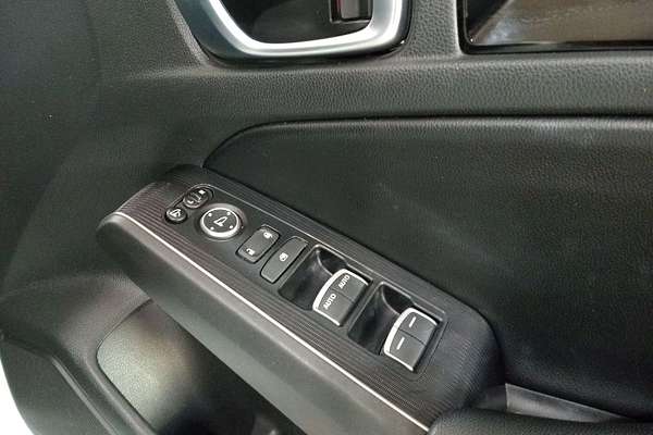2022 Honda Civic VTi LX 11th Gen