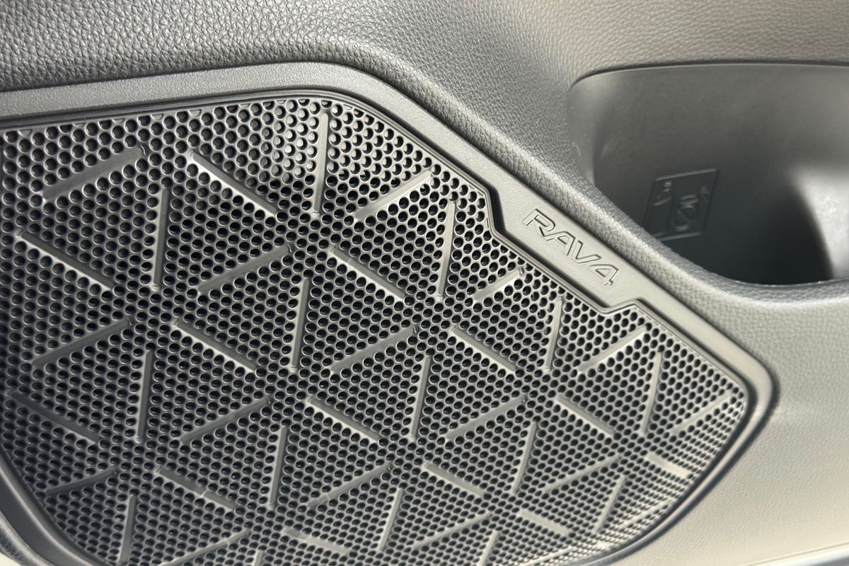 2024 Toyota RAV4 Cruiser AXAH52R