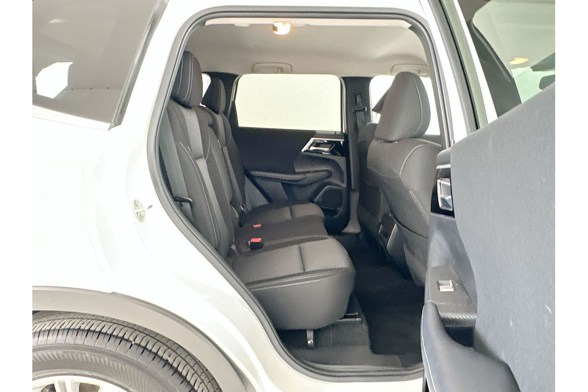 2023 Mitsubishi Outlander LS Black Edition ZM