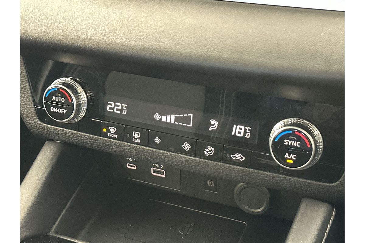 2023 Mitsubishi Outlander LS Black Edition ZM