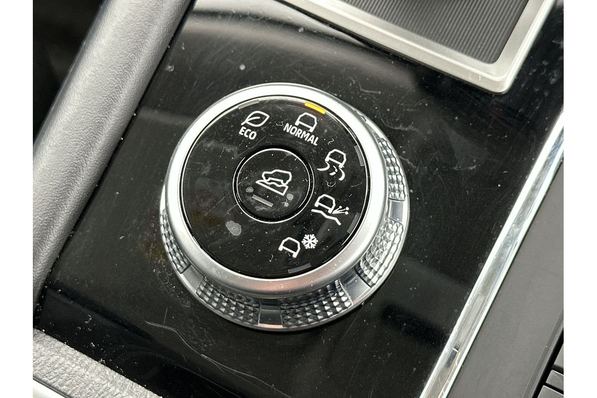 2023 Mitsubishi Outlander LS Black Edition ZM