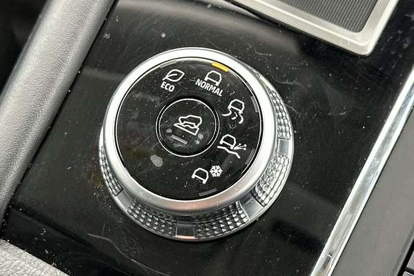 2023 Mitsubishi Outlander LS Black Edition ZM