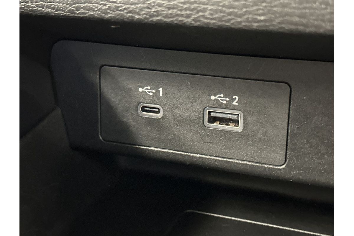 2023 Mitsubishi Outlander LS Black Edition ZM