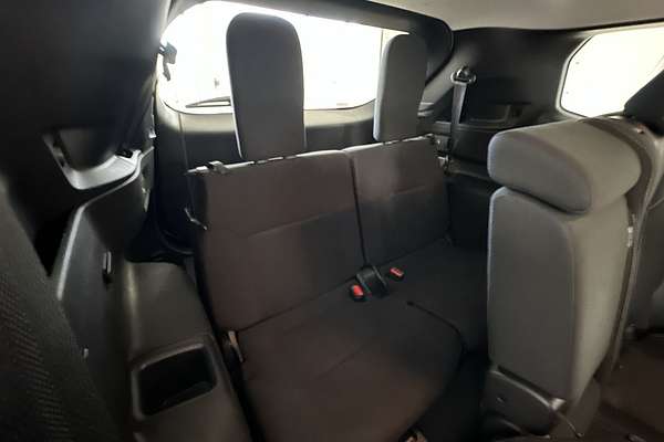 2023 Mitsubishi Outlander LS Black Edition ZM