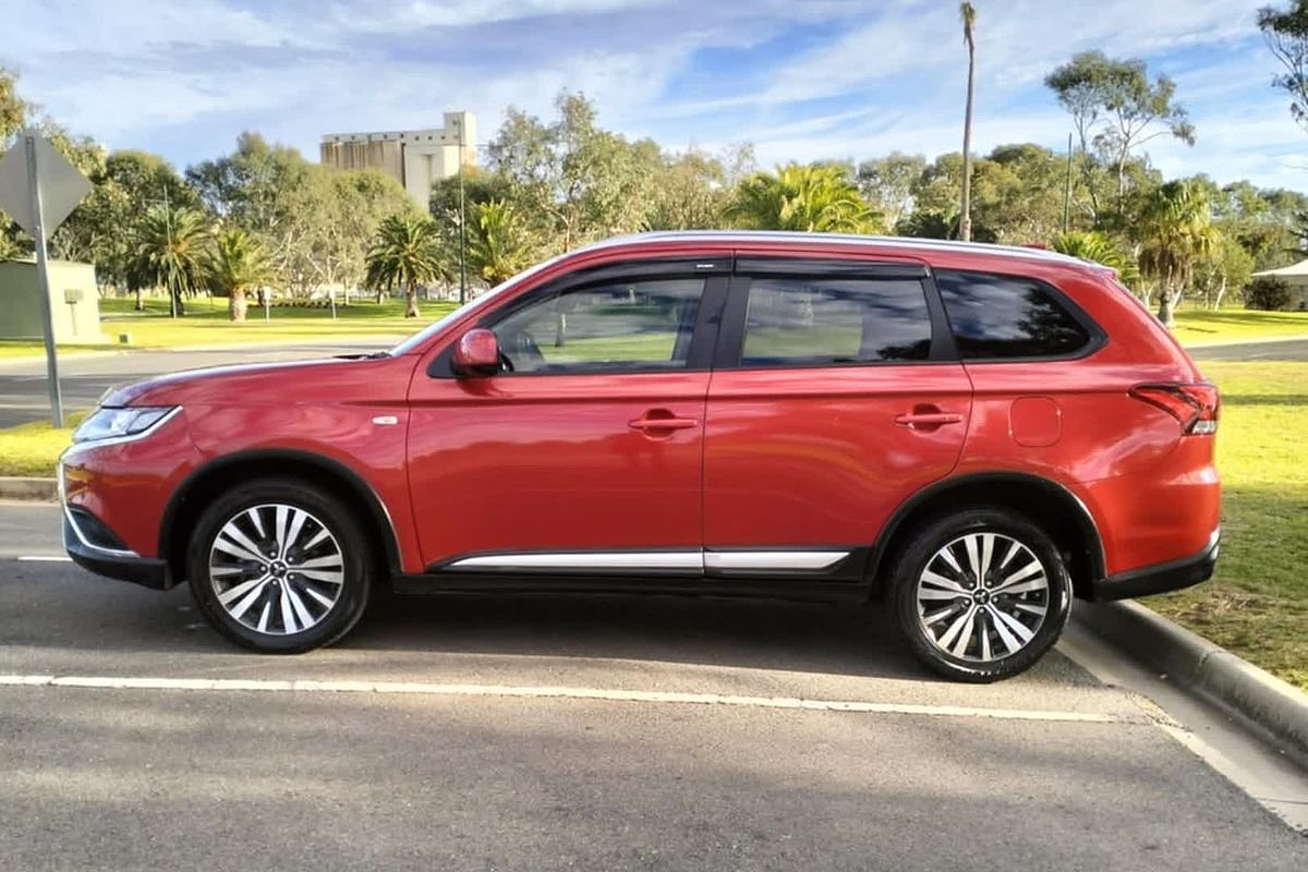 2018 Mitsubishi Outlander ES ZL