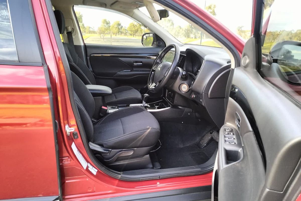 2018 Mitsubishi Outlander ES ZL
