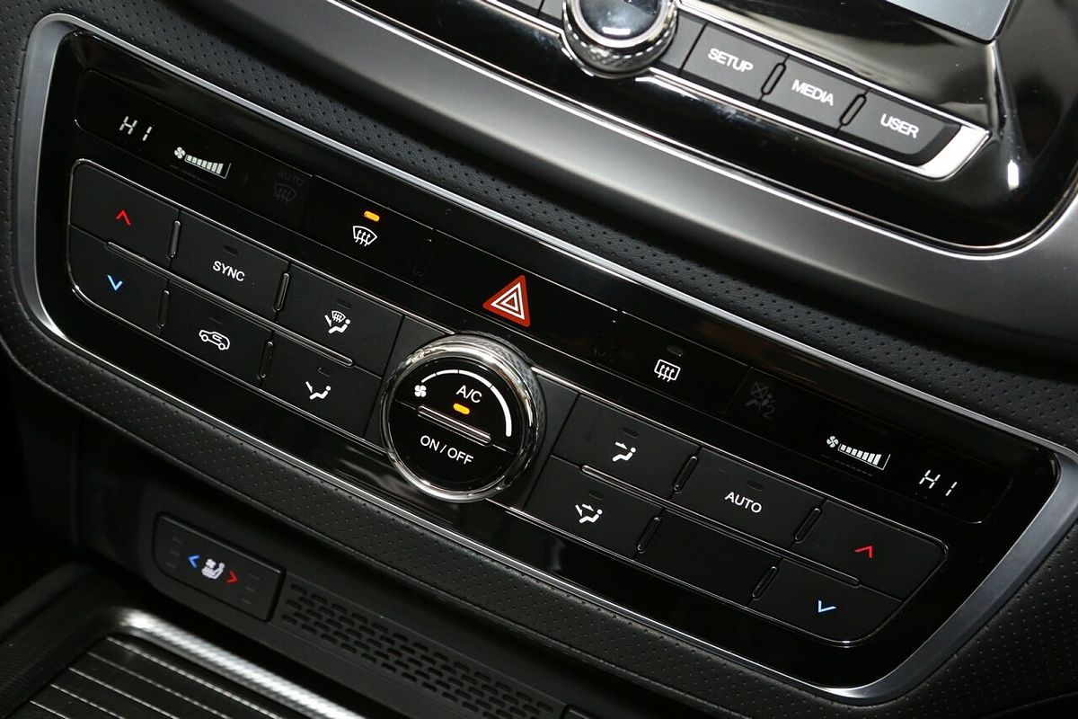 2022 SsangYong Rexton ELX Y450