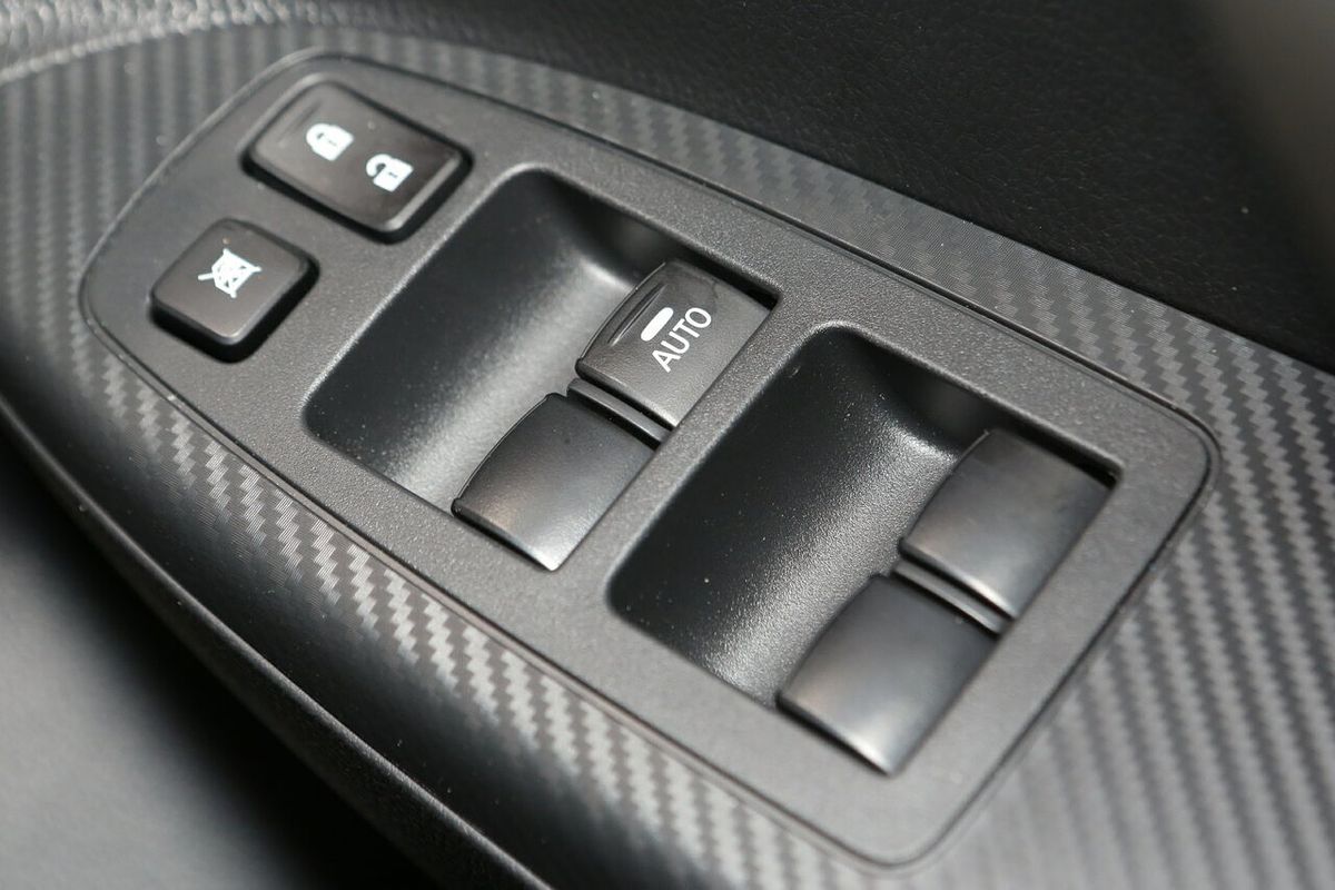 2024 Mitsubishi Eclipse Cross ES YB