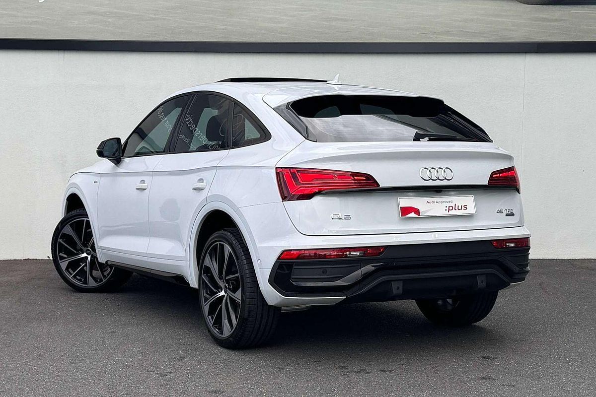 2024 Audi Q5 45 TFSI S line FY