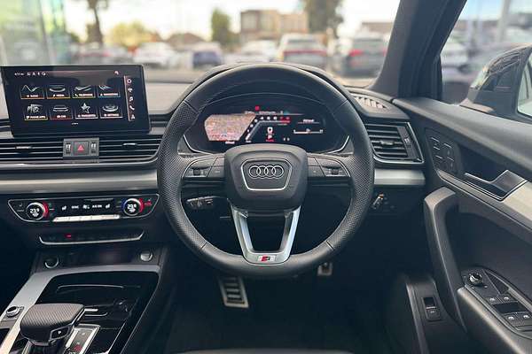 2024 Audi Q5 45 TFSI S line FY