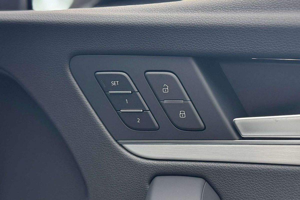 2024 Audi Q5 45 TFSI S line FY