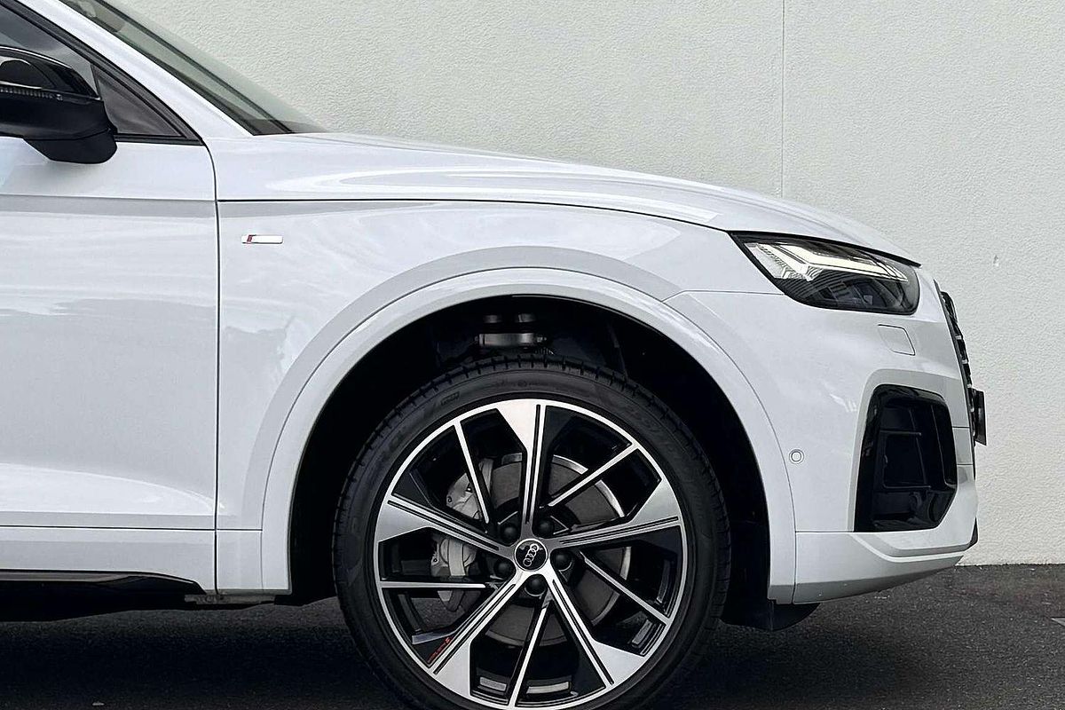 2024 Audi Q5 45 TFSI S line FY