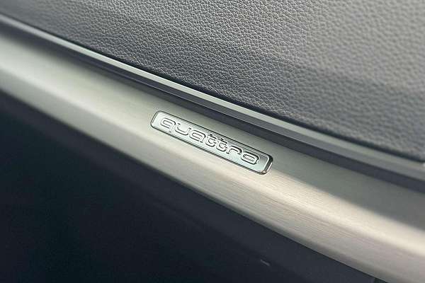 2024 Audi Q5 45 TFSI S line FY
