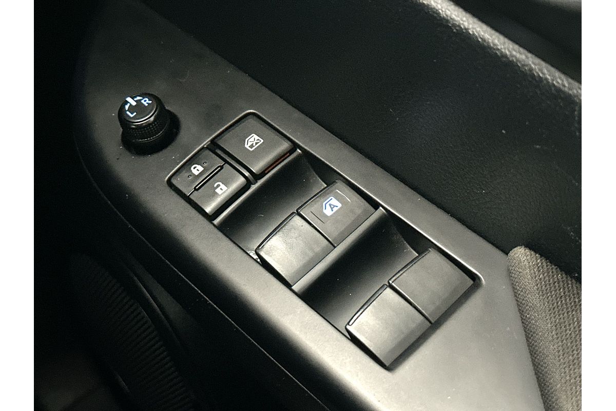 2018 Toyota Hilux SR GUN126R 4X4