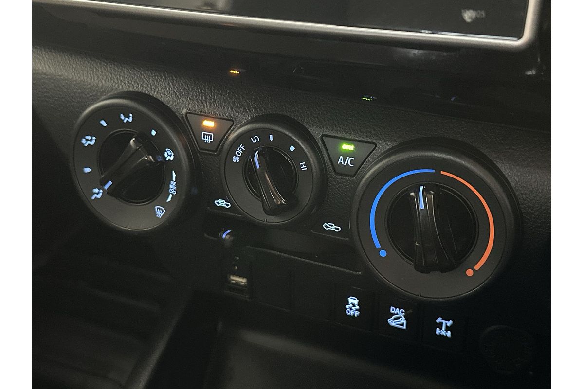 2018 Toyota Hilux SR GUN126R 4X4