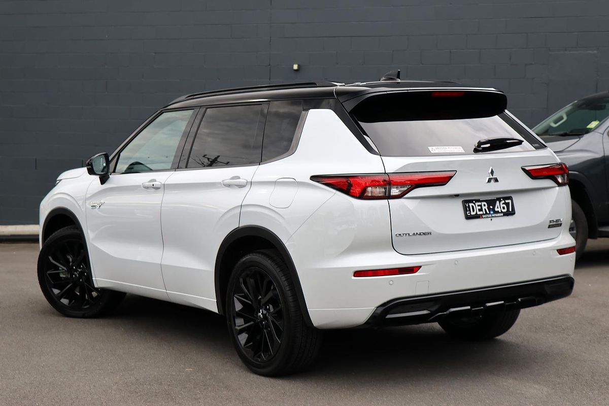 2024 Mitsubishi Outlander PHEV GSR ZM