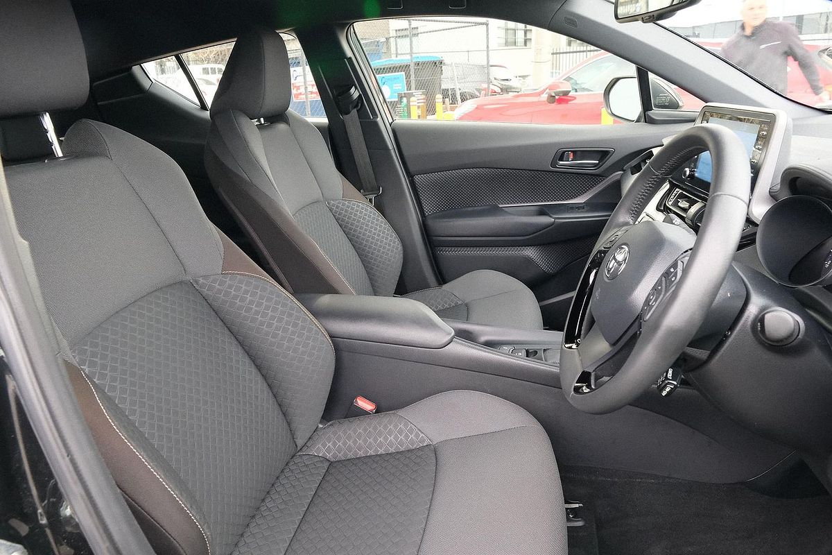 2023 Toyota C-HR GXL NGX10R