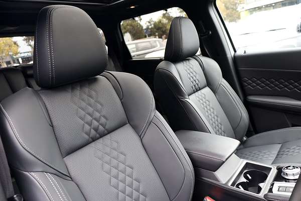 2024 Mitsubishi Outlander PHEV GSR ZM
