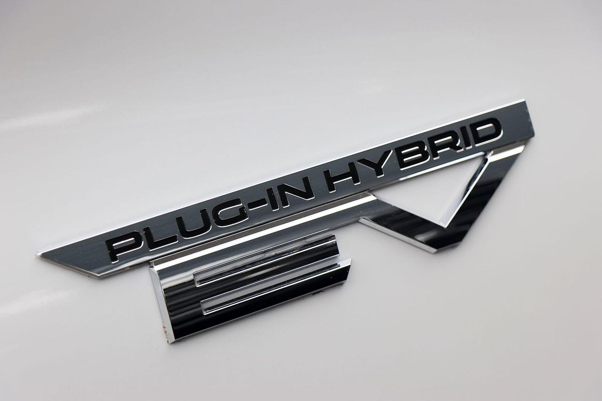 2024 Mitsubishi Outlander PHEV GSR ZM