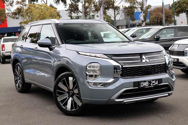 2025 Mitsubishi Outlander Exceed ZM