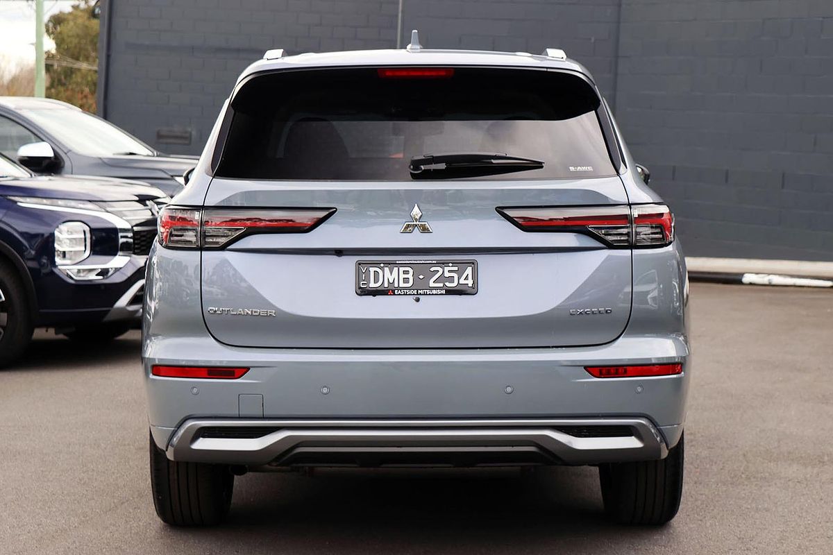 2025 Mitsubishi Outlander Exceed ZM