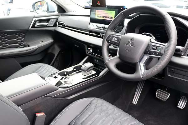2025 Mitsubishi Outlander Exceed ZM