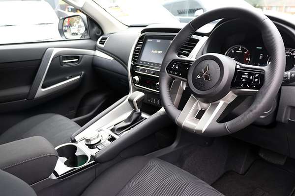 2024 Mitsubishi Pajero Sport GLS QG