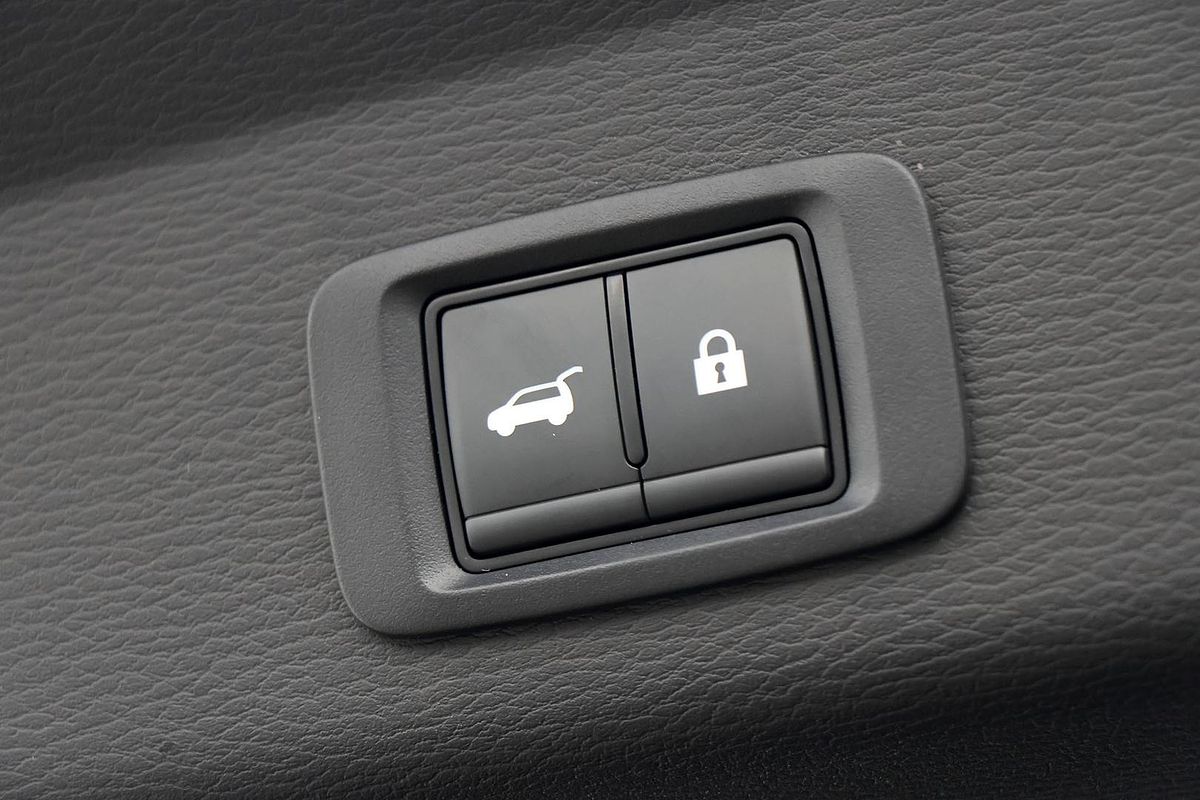2025 Mitsubishi Outlander Exceed Tourer ZM
