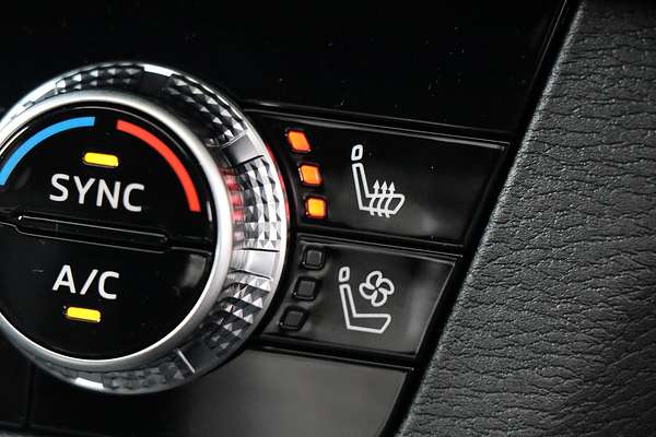 2025 Mitsubishi Outlander Exceed ZM
